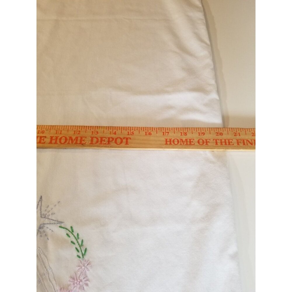 2  Vintage Hand Embroidered Pillowcases Praying Hands Crochet Border - Picture 7 of 10